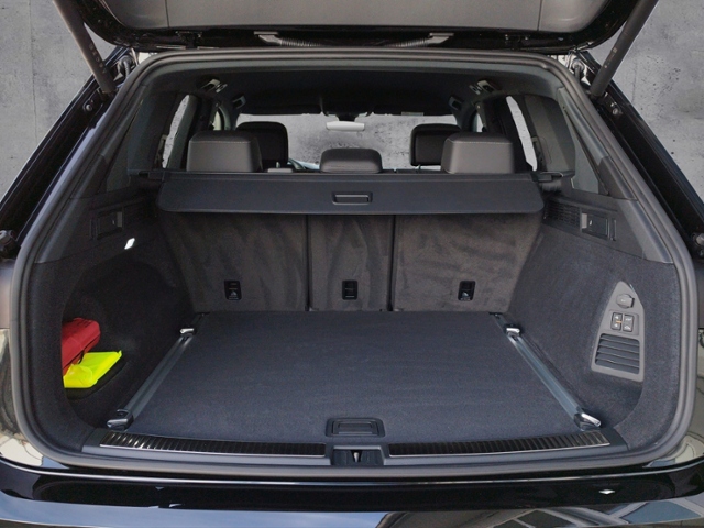 Touareg 3.0TDI 4M R-LINE AHK/STH/MATRIX/KEYLESS