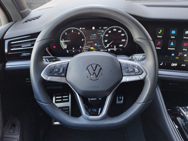 Touareg 3.0TDI 4M R-LINE AHK/STH/MATRIX/KEYLESS