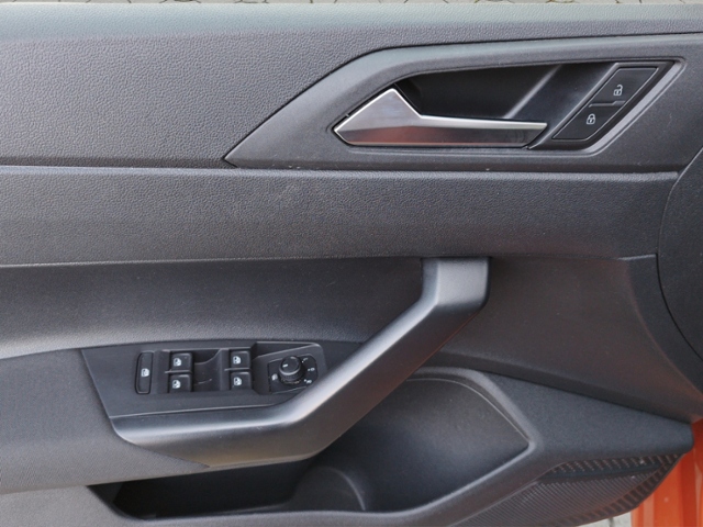 Polo Trendline 1.0MPI PDC/SHZ/L+S/DAB+