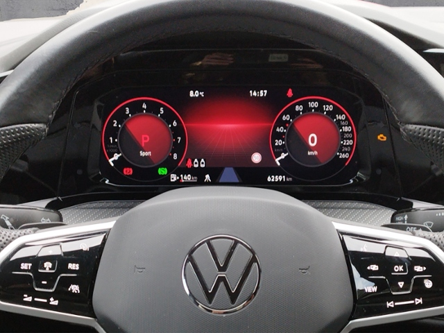 Golf VIII 1.5eTSI DSG R-LINE/LED/NAV/L+S/APP