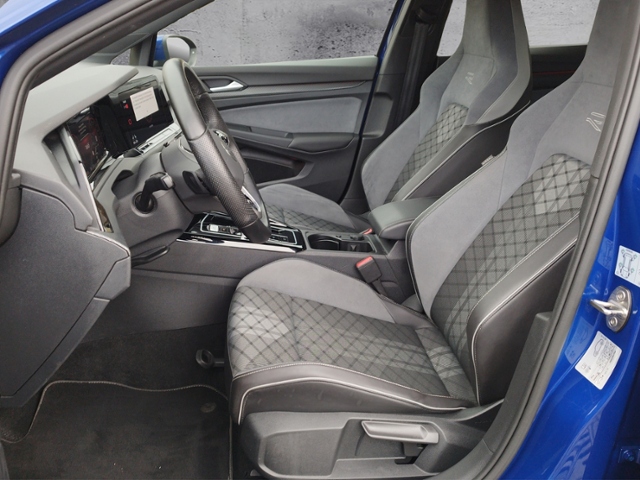 Golf VIII 1.5eTSI DSG R-LINE/LED/NAV/L+S/APP