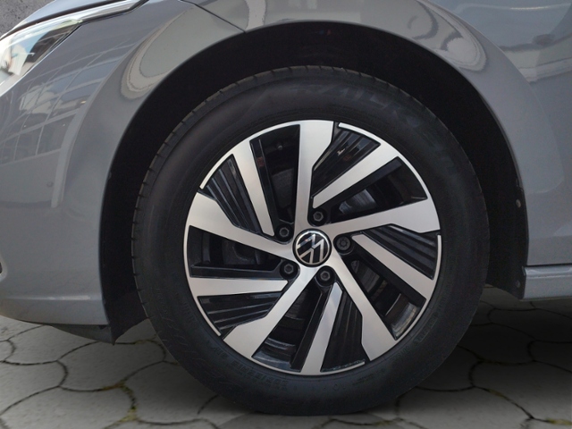 Golf VIII Life 1.5 TSI ACC/SHZ KLIMA LED ALU