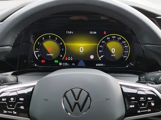 Golf VIII 1.5 eTSI R-LINE LED+/ACC/L+S/RFK