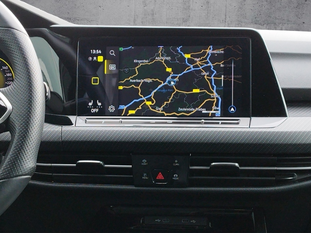 Golf VIII 1.5 eTSI R-LINE LED+/ACC/L+S/RFK