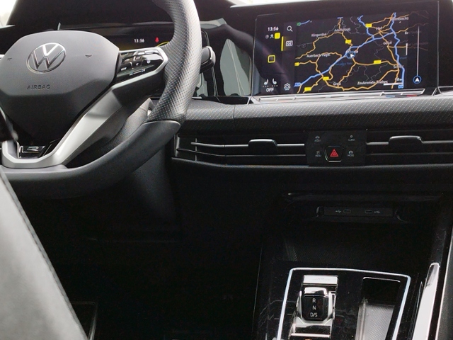 Golf VIII 1.5 eTSI R-LINE LED+/ACC/L+S/RFK