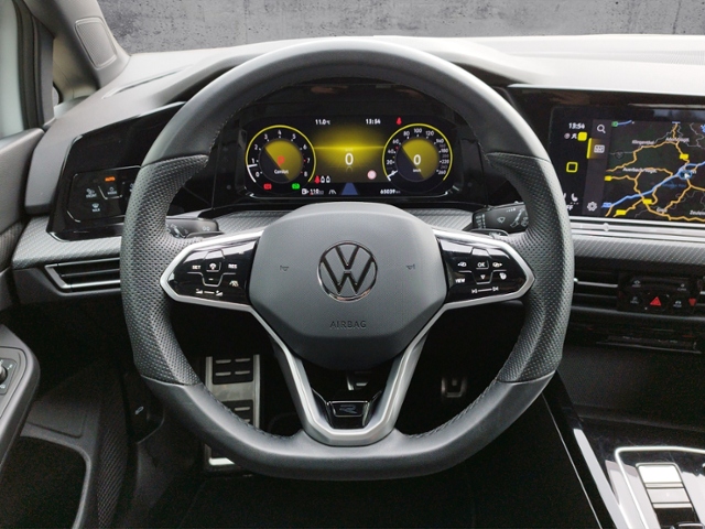 Golf VIII 1.5 eTSI R-LINE LED+/ACC/L+S/RFK