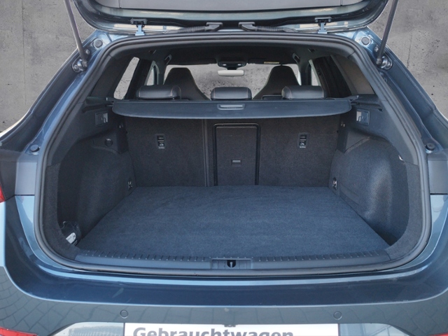Leon Sportstourer 1.4e-Hybrid DSG DCC/PARKLENK
