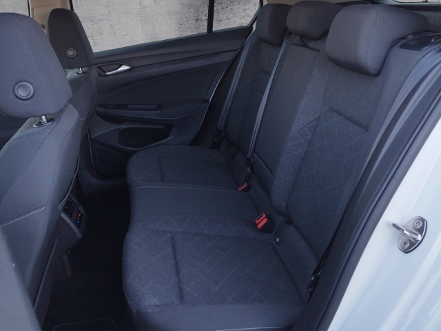 Golf VIII Life 1.5 eTSI DSG AHK/STH/TRAVEL/ACC