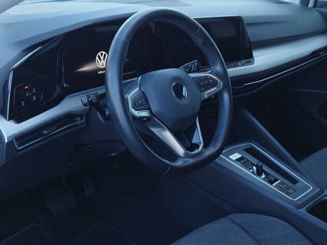 Golf VIII Life 1.5 eTSI DSG AHK/STH/TRAVEL/ACC