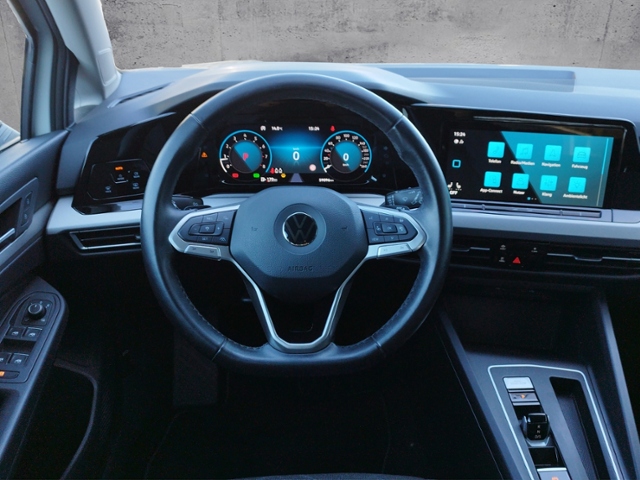 Golf VIII Life 1.5 eTSI DSG AHK/STH/TRAVEL/ACC