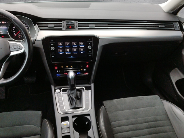 Passat Variant Elegance 2.0 TDI 4M DSG AHK/NAV