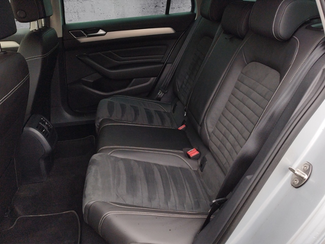 Passat Variant Elegance 2.0 TDI 4M DSG AHK/NAV