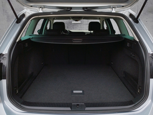 Passat Variant Elegance 2.0 TDI 4M DSG AHK/NAV
