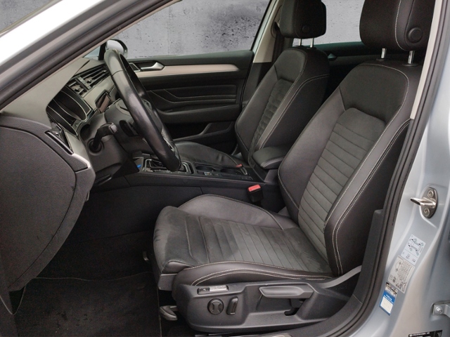 Passat Variant Elegance 2.0 TDI 4M DSG AHK/NAV