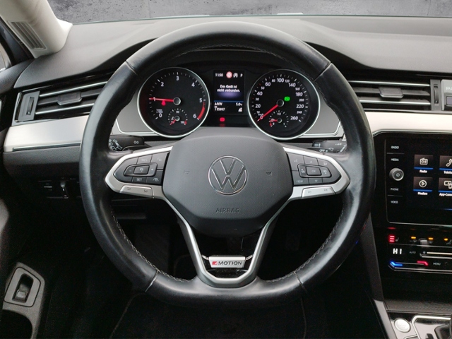 Passat Variant Elegance 2.0 TDI 4M DSG AHK/NAV