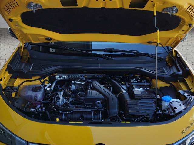 T-Roc 1.5 eTSI DSG R-LINE PANO/H&K/AHK/BLACK