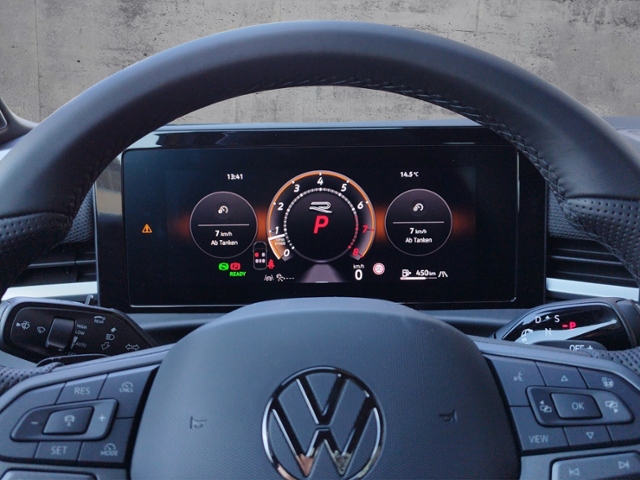 T-Roc 1.5 eTSI DSG R-LINE PANO/H&K/AHK/BLACK