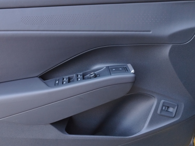 T-Roc 1.5 eTSI DSG R-LINE PANO/H&K/AHK/BLACK