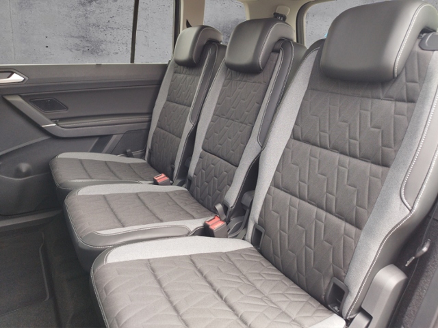 Touran 1.5 TSI DSG 5JG/KEYLESS/RFK/ACC