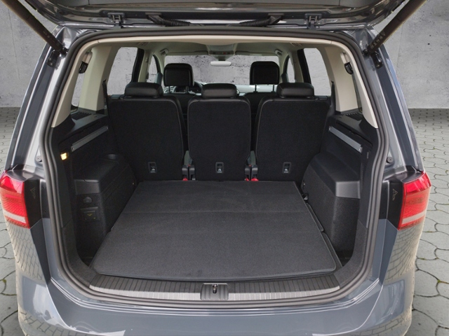 Touran 1.5 TSI DSG 5JG/KEYLESS/RFK/ACC