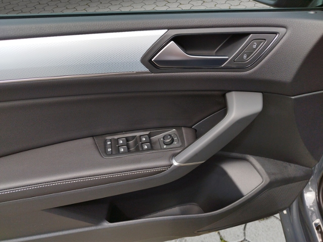 Touran 1.5 TSI DSG 5JG/KEYLESS/RFK/ACC