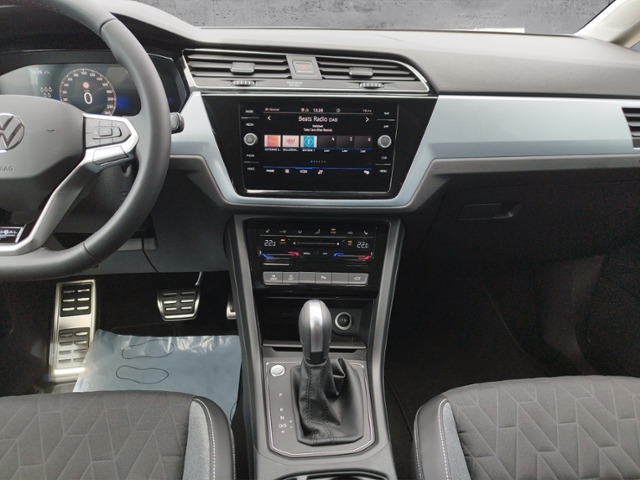 Touran 1.5 TSI DSG 5JG/KEYLESS/RFK/ACC