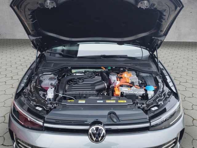 Passat Variant Elegance 1.5TSI eHybrid PANO/AHK/