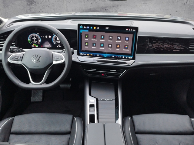 Passat Variant Elegance 1.5TSI eHybrid PANO/AHK/