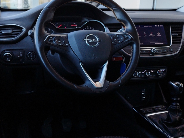 Crossland Innovation 1.2 Turbo HUD/NAV/LED