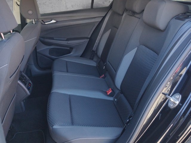 Golf VIII Active 1.5 TSI AHK/ACC/LED+/NAV/SHZ