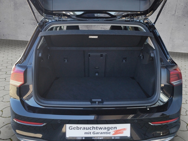 Golf VIII Active 1.5 TSI AHK/ACC/LED+/NAV/SHZ