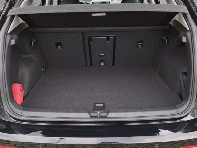 Golf VIII Life 1.5TSIeHybrid DSG 5JG/RFK/LED/ACC