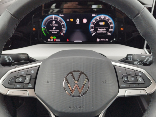 Golf VIII Life 1.5TSIeHybrid DSG 5JG/RFK/LED/ACC