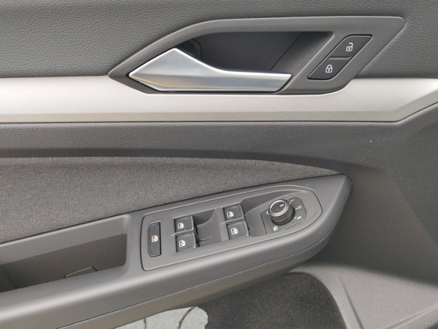 Golf VIII Life 1.5 TSI 5JG/LED/SHZ/AMBIENTE/ACC
