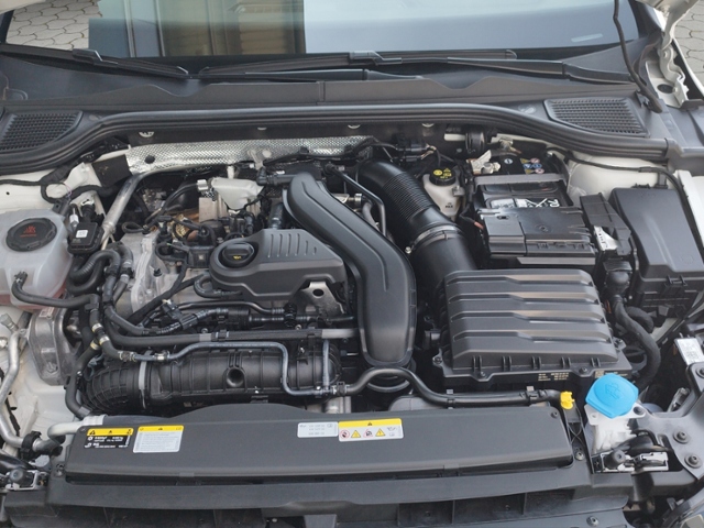 Golf VIII Variant Goal 1.5 TSI AHK/LED+/RFK/IDA