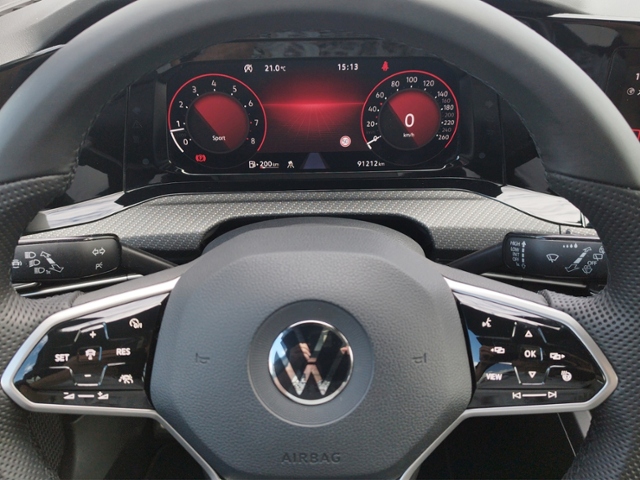 Golf VIII Variant 1.5 TSI R-LINE AHK/PANO/MATRIX
