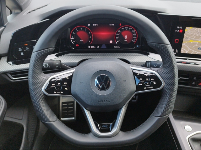 Golf VIII Variant 1.5 TSI R-LINE AHK/PANO/MATRIX