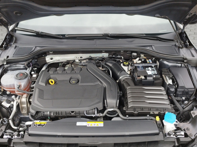 Golf VIII Style 1.5 TSI RFK/LED+/ACC/NAV