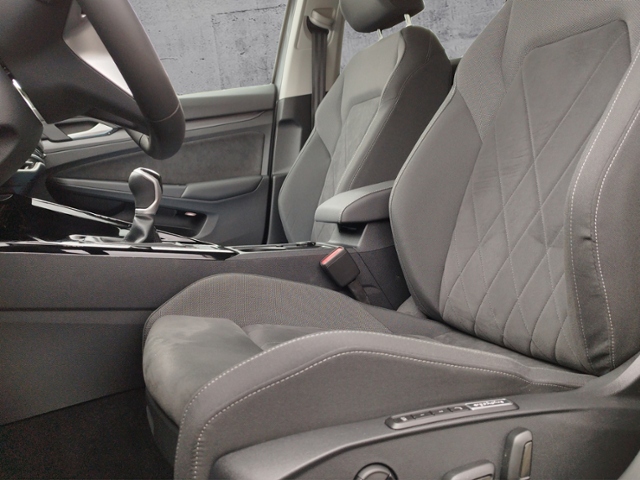 Golf VIII Style 1.5 TSI RFK/LED+/ACC/NAV