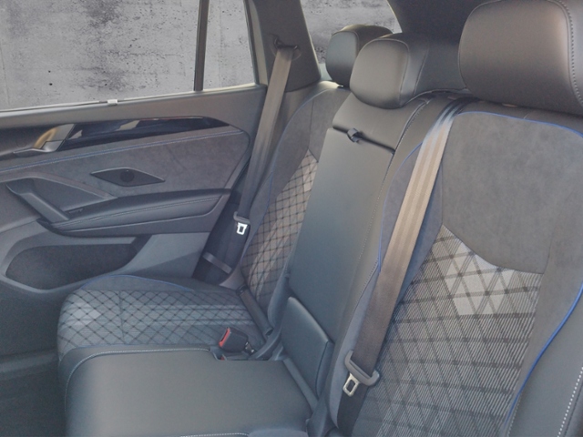 Tayron 1.5TSI eHybrid R-LINE AHK/MATRIX/BLACK