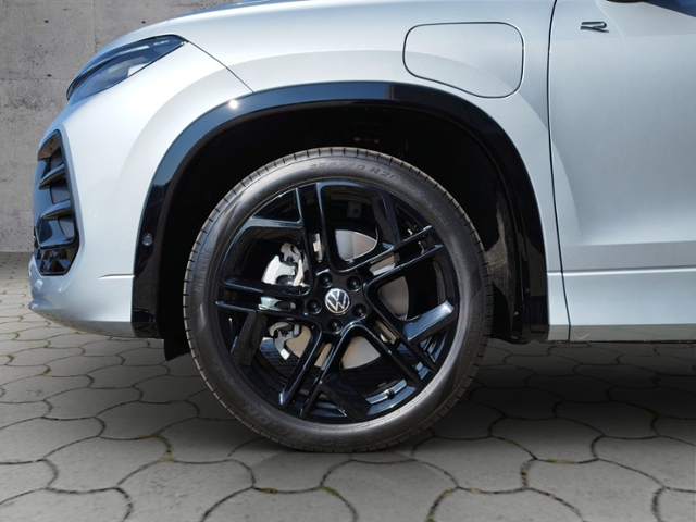 Tayron 1.5TSI eHybrid R-LINE AHK/MATRIX/BLACK