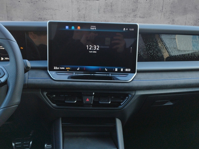 Tayron 1.5TSI eHybrid R-LINE AHK/MATRIX/BLACK