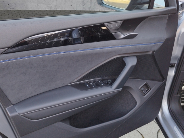 Tayron 1.5TSI eHybrid R-LINE AHK/MATRIX/BLACK