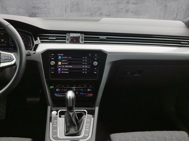 Passat Variant Business 2.0 TDI DSG AHK/CARPLAY