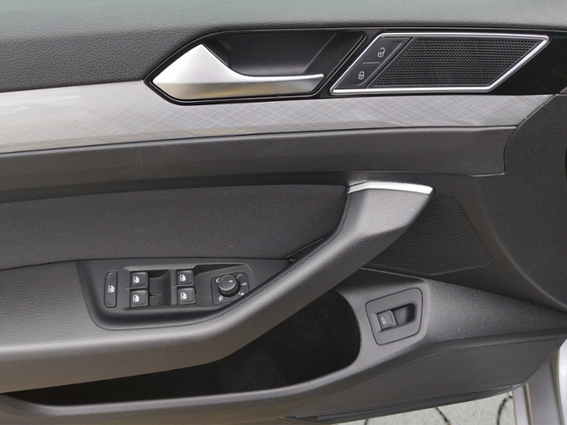 Passat Variant Business 2.0 TDI DSG AHK/CARPLAY