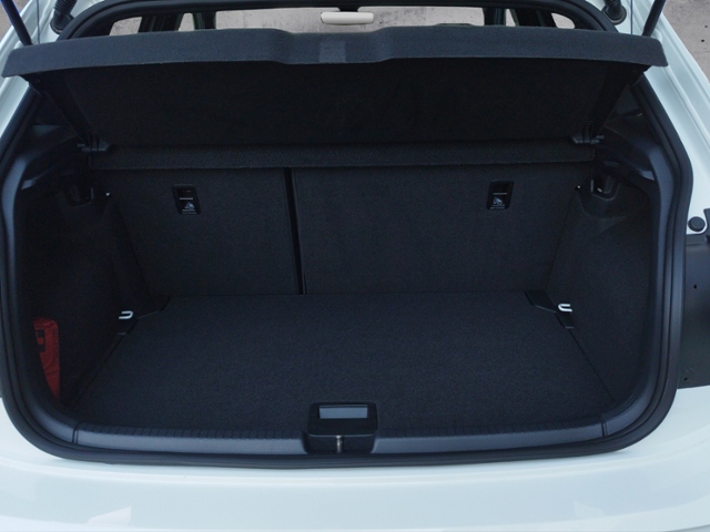 Polo 1.0 TSI DSG R-LINE MATRIX/ACC/PARKLENK