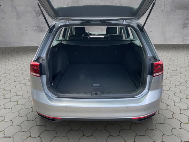 Passat Variant Business 2.0 TDI MASSAGE/CARPLAY