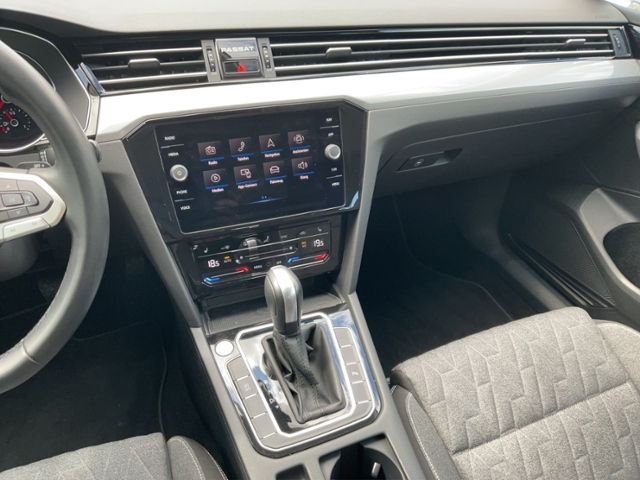 Passat Variant Business 2.0 TDI MASSAGE/CARPLAY