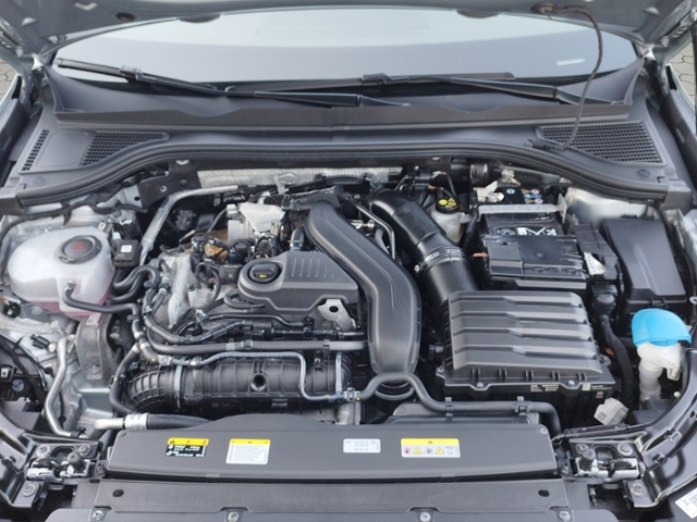 Passat Variant Business 1.5eTSI DSG AHK/NAV/360/