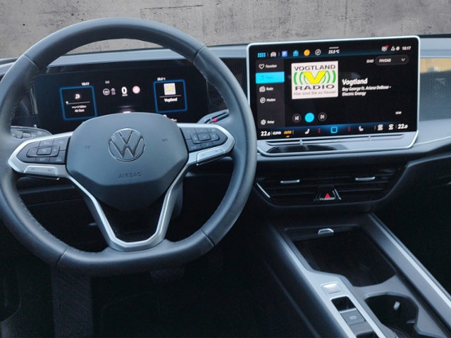 Passat Variant Business 1.5eTSI DSG AHK/NAV/360/